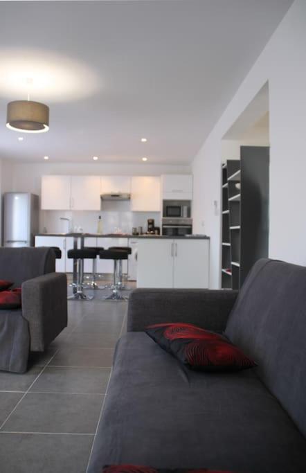 Appart Dans Maison 2 Km De La Plage Villeneuve-Loubet Exteriör bild
